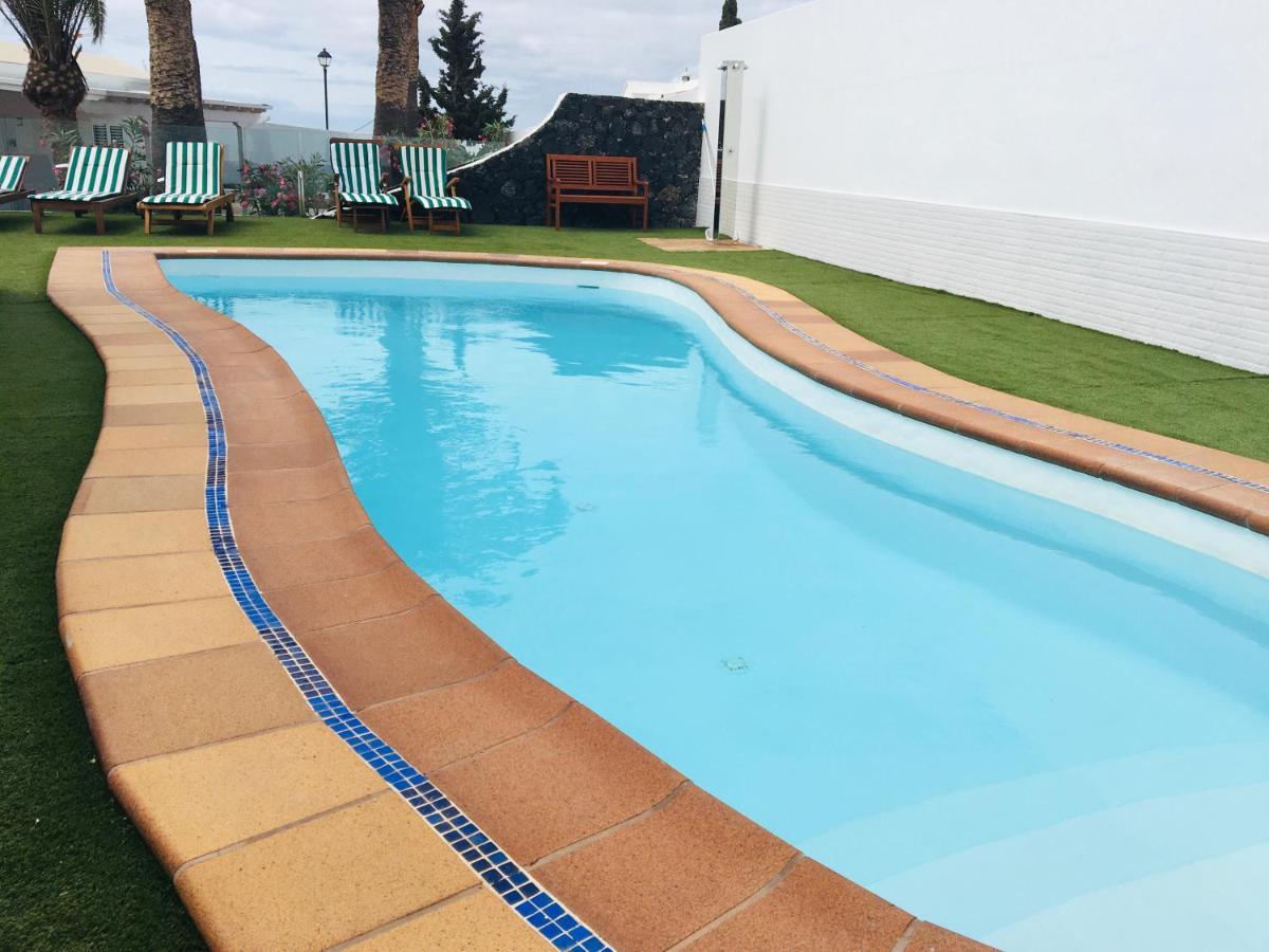 Apartamentos Anjomacar B Тегисе Екстериор снимка