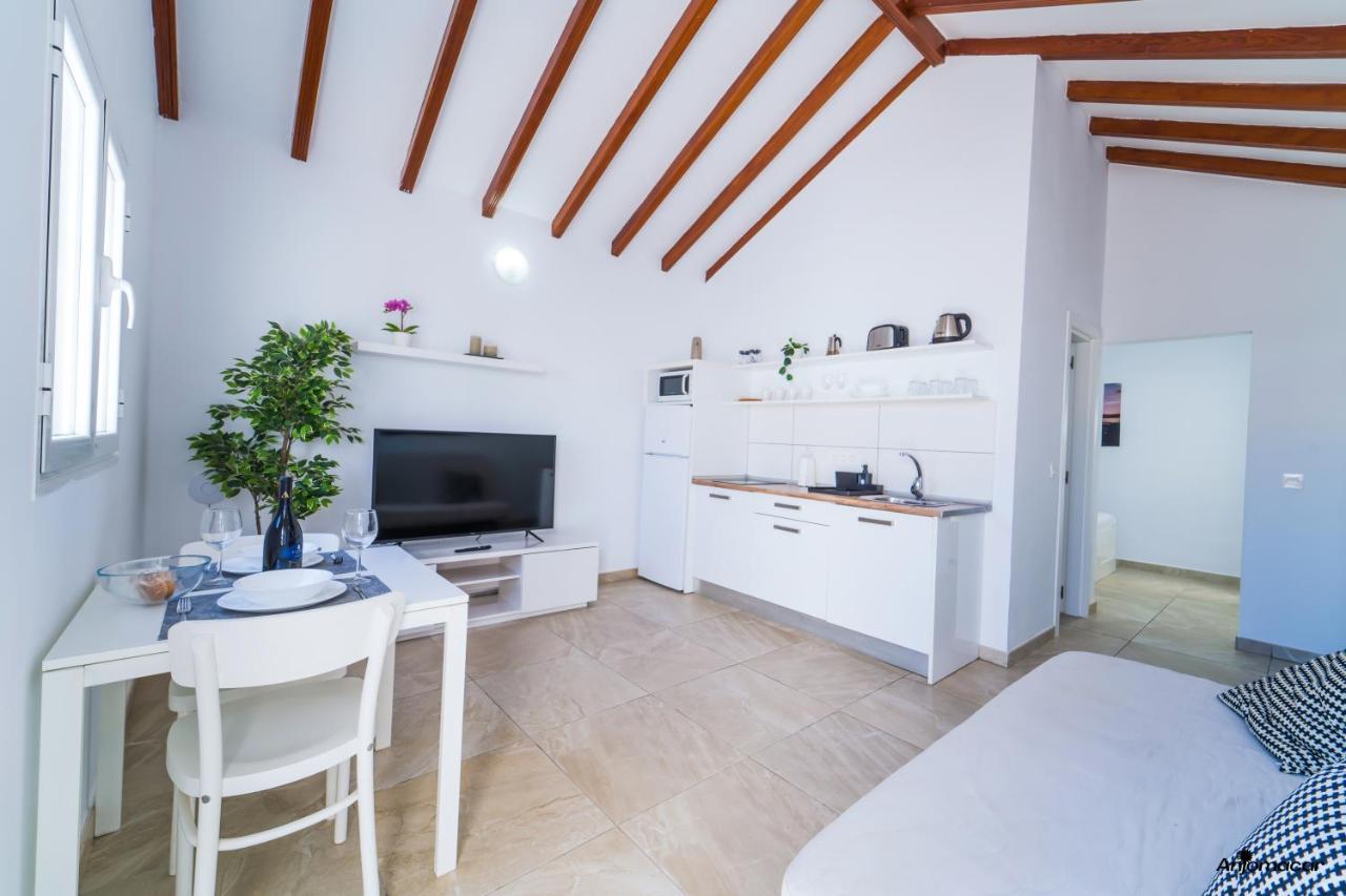 Apartamentos Anjomacar B Тегисе Екстериор снимка