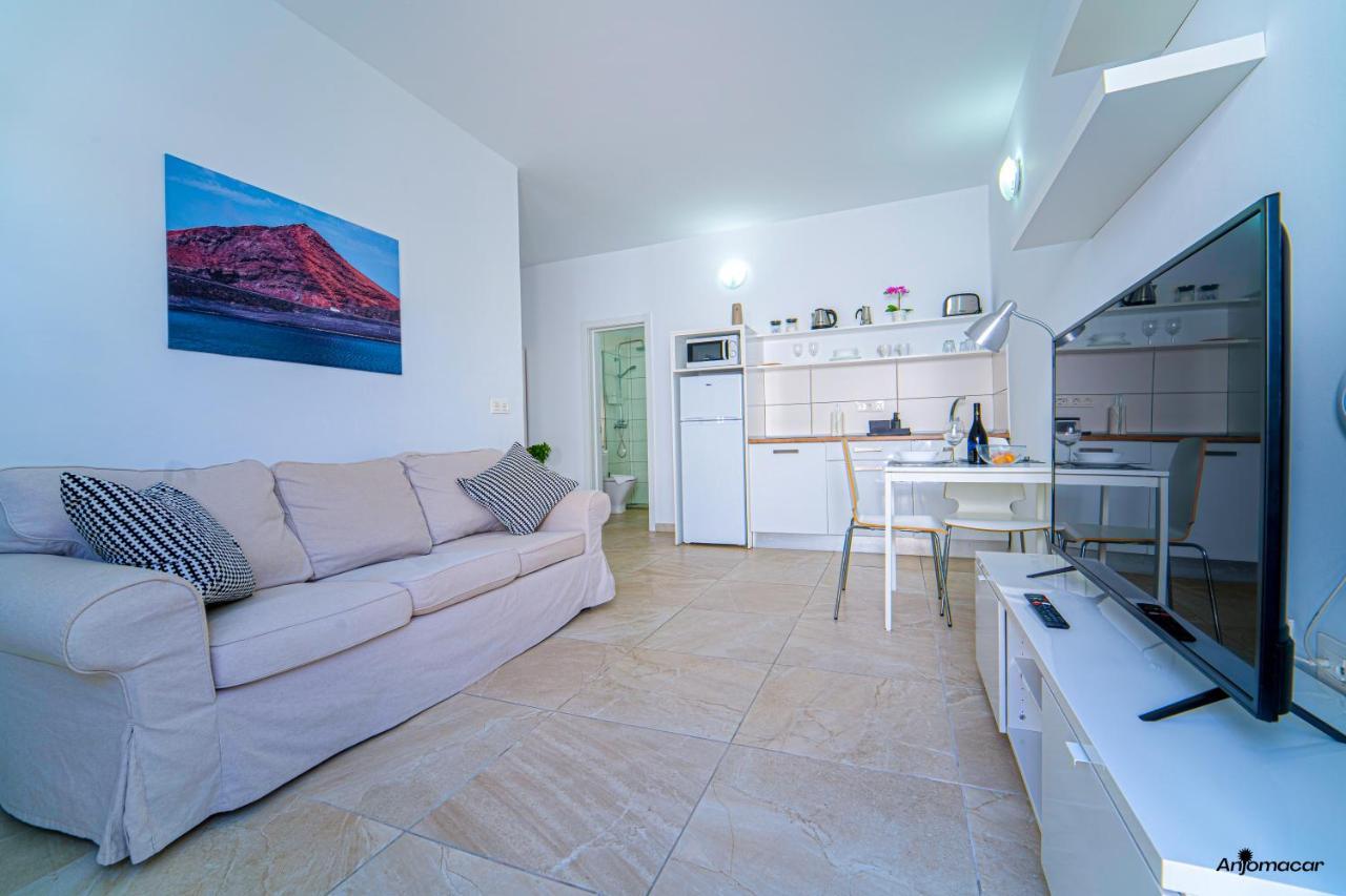 Apartamentos Anjomacar B Тегисе Екстериор снимка
