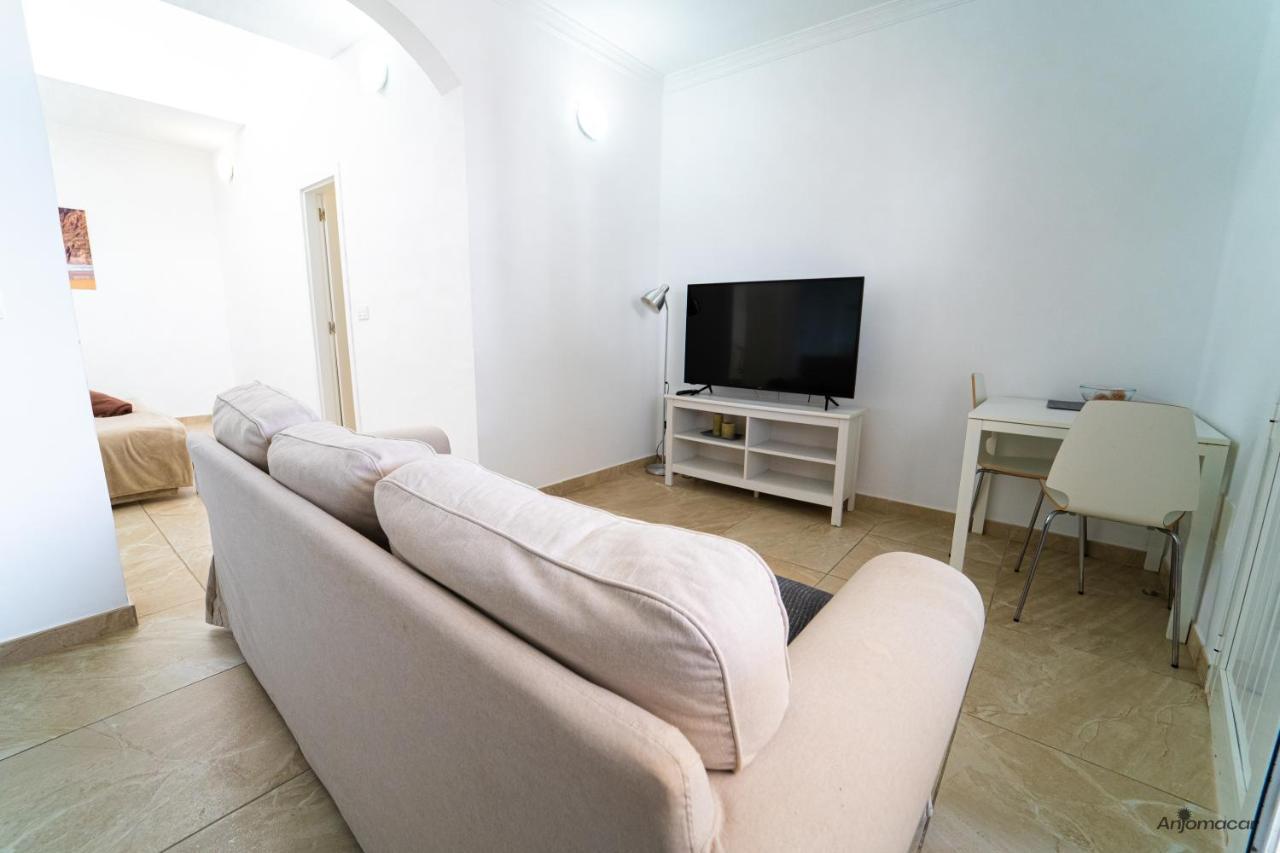 Apartamentos Anjomacar B Тегисе Екстериор снимка