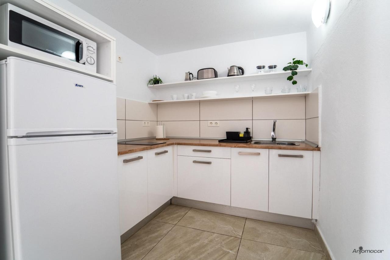 Apartamentos Anjomacar B Тегисе Екстериор снимка